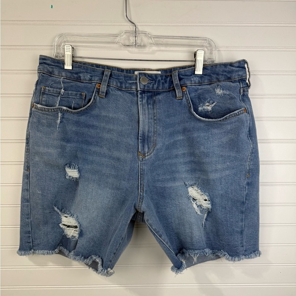 Dear John Pants - Dear John women’s Ruthie Bermuda super high rise cutoff denim shorts. Size 33